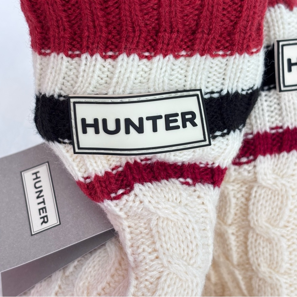 HUNTER Warm Sherpa-Lined Cable Knit Non-Slip Slipper Socks--One Size - Picture 4 of 14